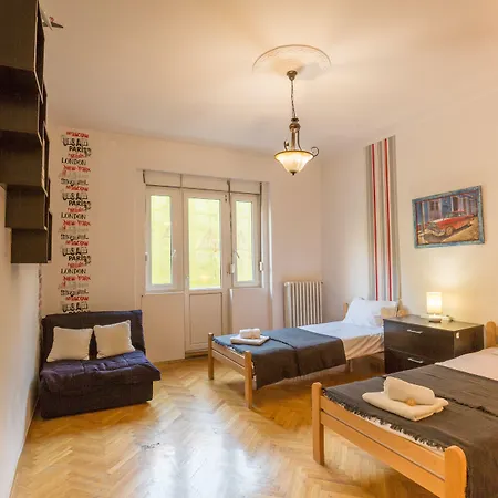 شقة Terazije بلغراد